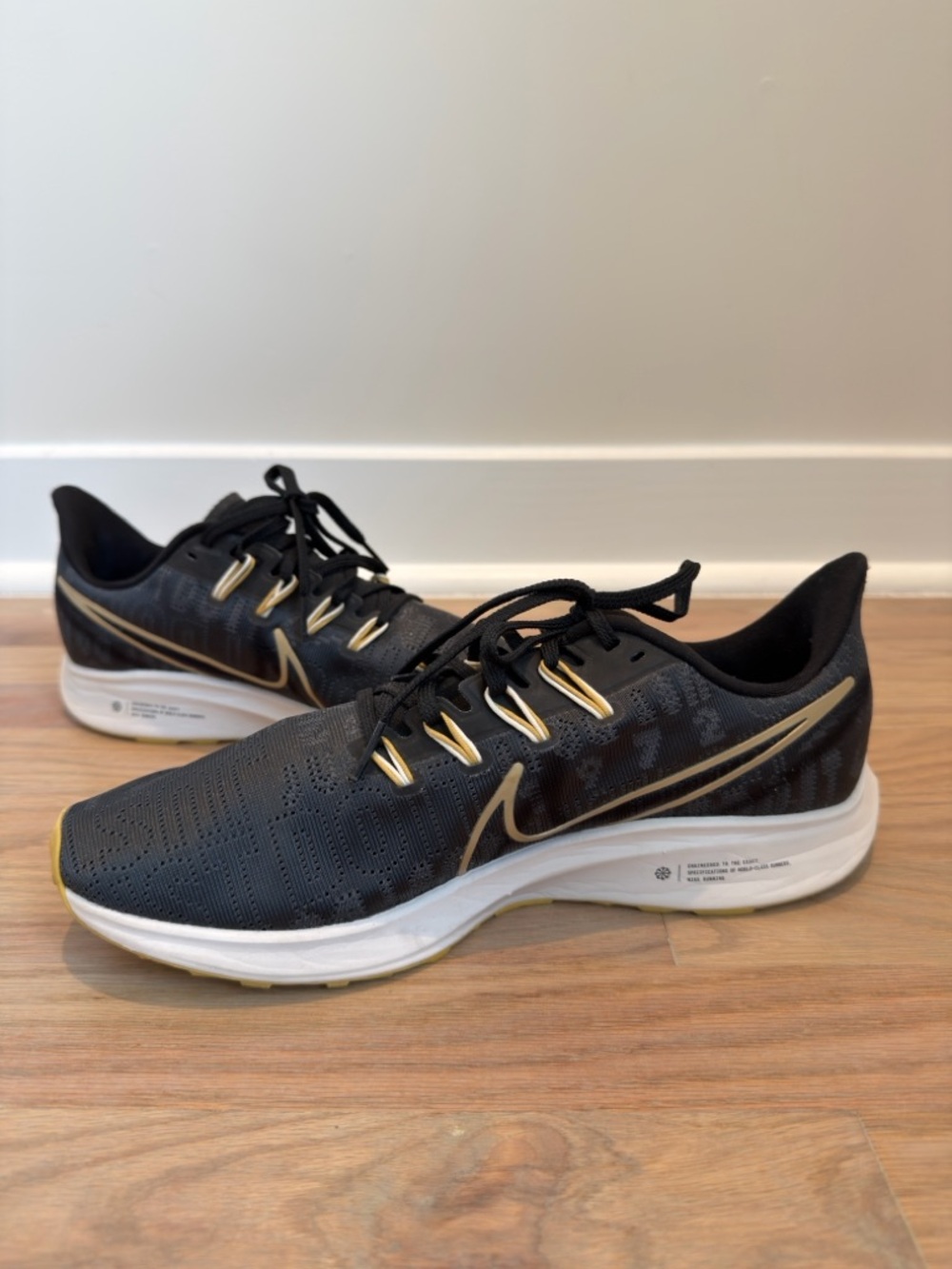 Nike Air Zoom Pegasus 36 Premium “Black Metallic Gold” Women’s 10.5 No Box